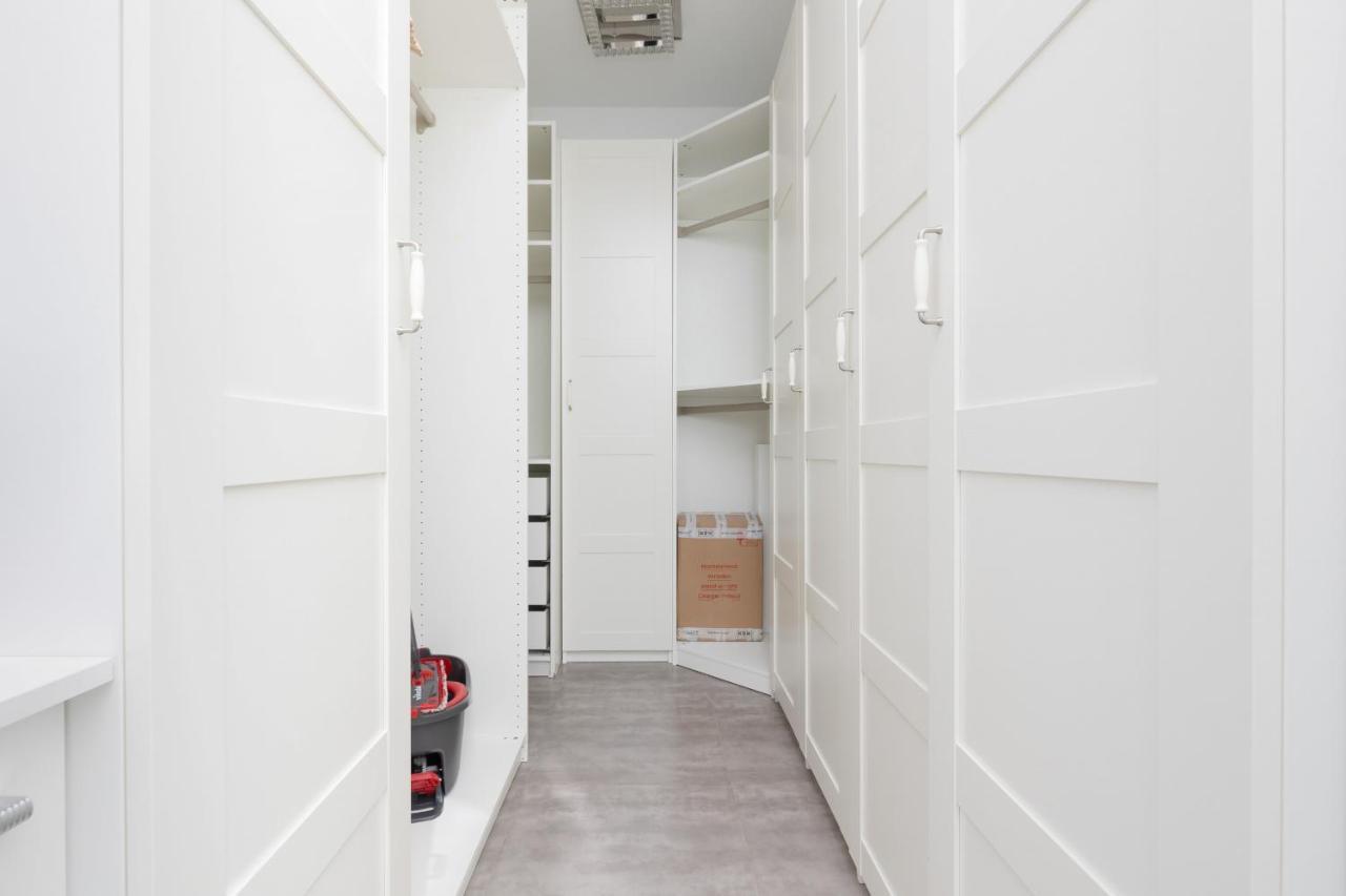 Silver By Renters Prestige Apartment